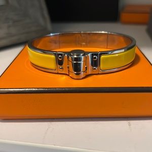 Enamel Charniere Uni Narrow Hinged Bracelet Yellow